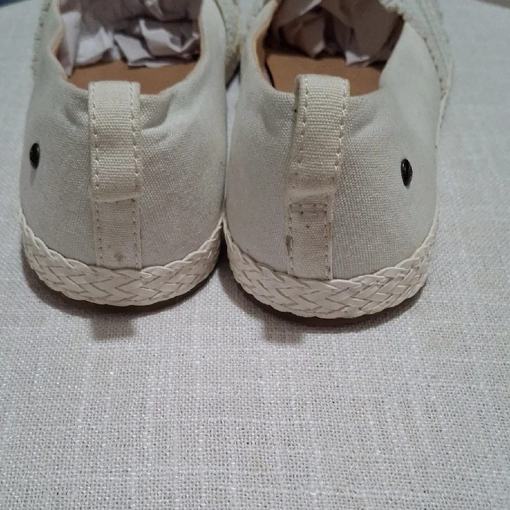 UGG elegant cream